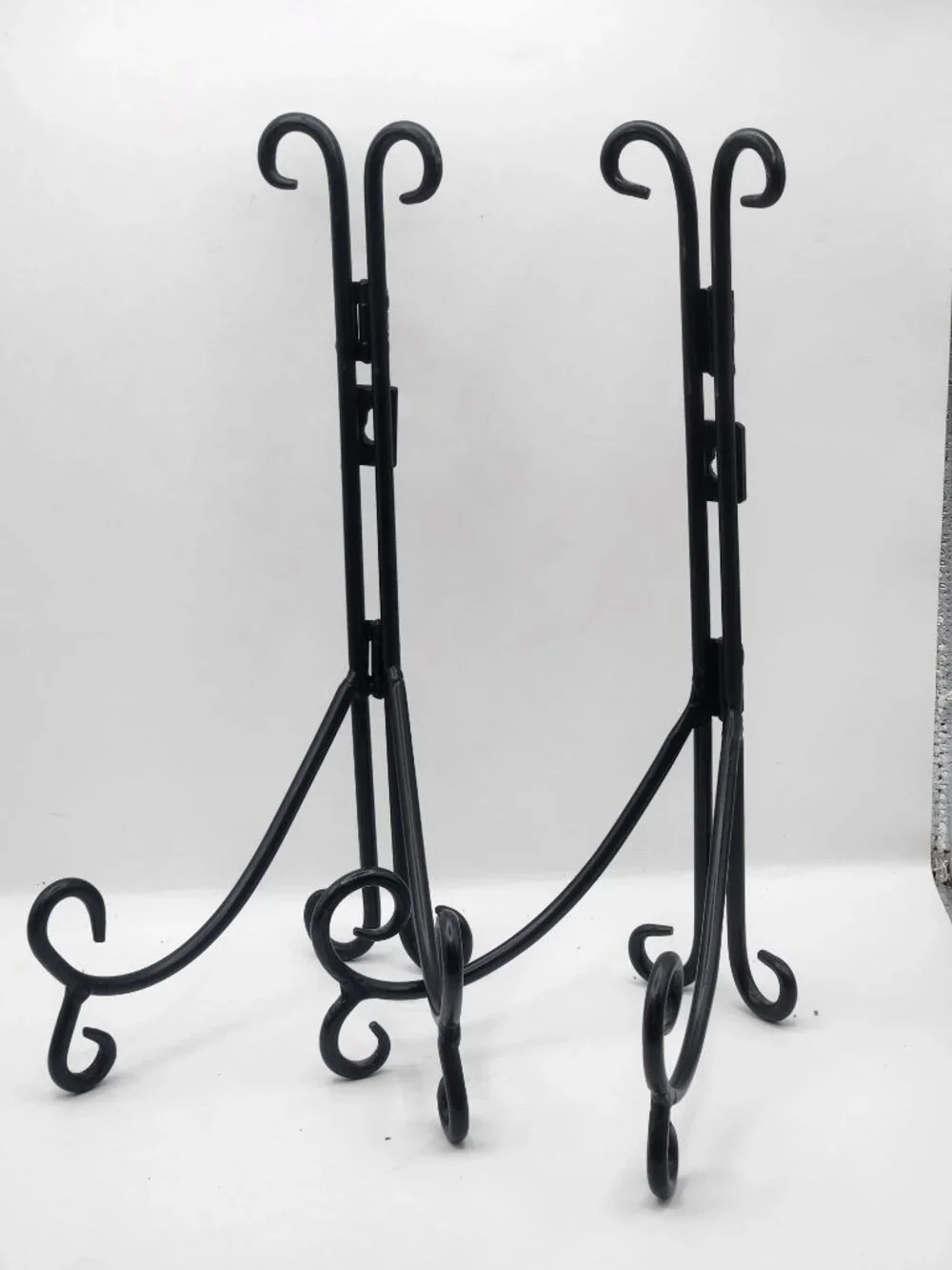Black Metal Art Display Stand: Adjustable Easel for Plates and Art displays Stan